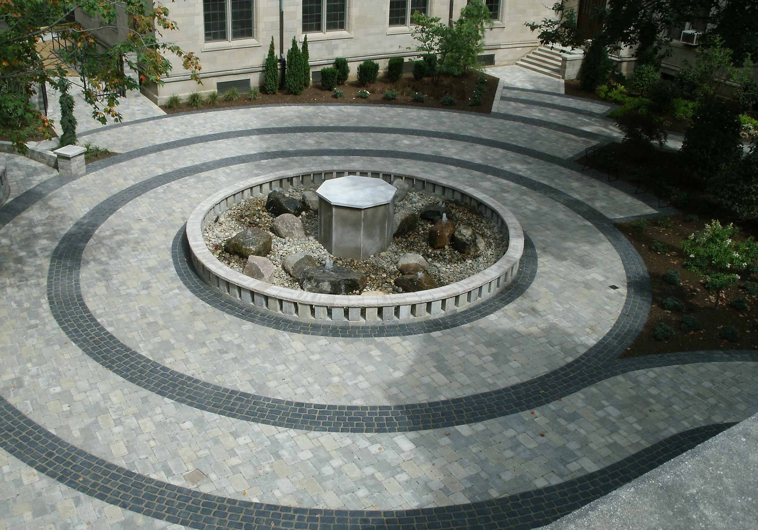Troy, MI Commercial Landscape Maintenance